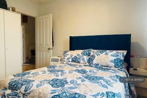 1 bedroom flat to rent, John Burns Drive, Barking, IG11
