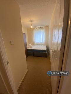 2 bedroom flat to rent, Hulme, Manchester, M15