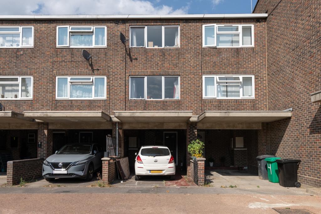 Detached house exterior, garage