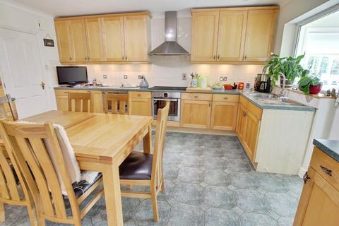 5 bedroom detached bungalow for sale, Fairfax Way, March PE15