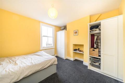 5 bedroom terraced house to rent, Edric Road, London SE14