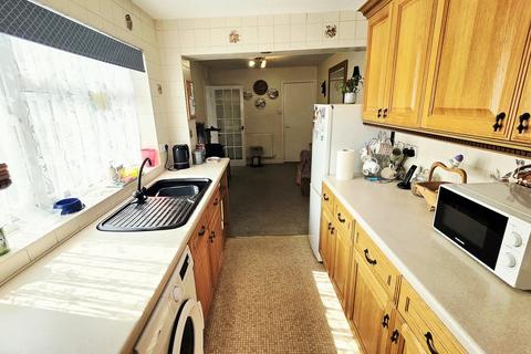 3 bedroom semi-detached house for sale, Bridgewater Road, Brackley