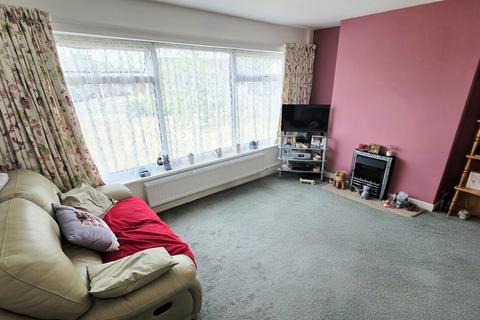 3 bedroom semi-detached house for sale, Bridgewater Road, Brackley
