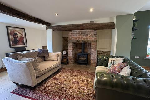 4 bedroom cottage for sale, New Road, Burton Lazars