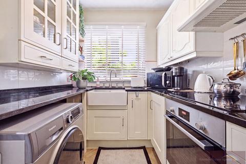 1 bedroom apartment for sale, Quaker Lane, Waltham Abbey