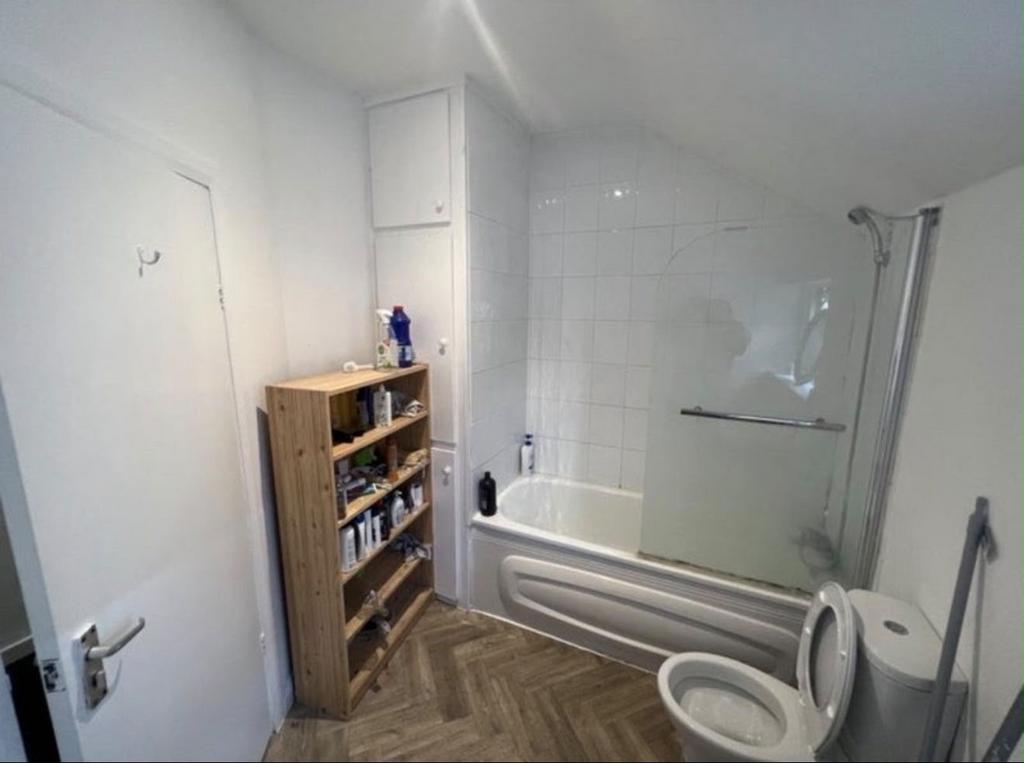 House in Cardiff, Maindy, Cathays - View 2