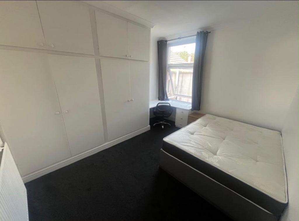 House in Cardiff, Maindy, Cathays - View 5