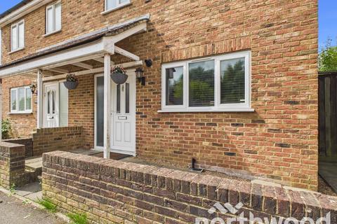 3 bed semi-detached house for rent in Chichester Close, Ashford, Ashford, TN23
