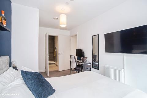 2 bedroom apartment for sale, Lockgate Square, Salford, M5