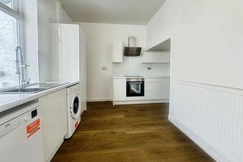 3 bedroom terraced house for sale, Clifton Street, Bury