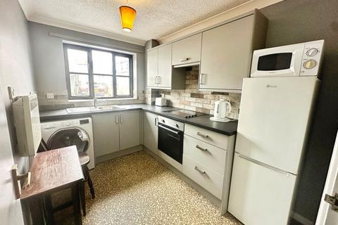 1 bedroom ground floor maisonette for sale, Doves Court, Brightlingsea CO7