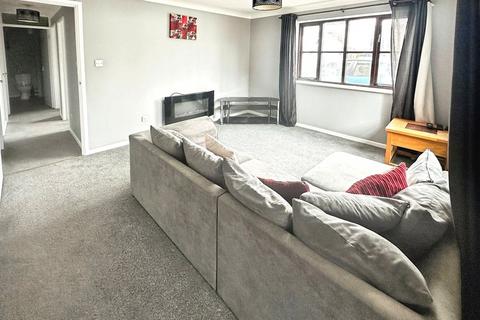 1 bedroom ground floor maisonette for sale, Doves Court, Brightlingsea CO7