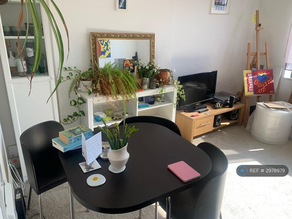 Apartment in London - View 2