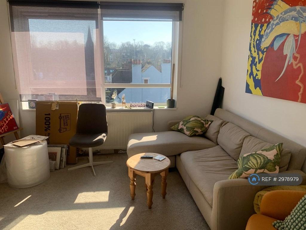 Apartment in London - View 3