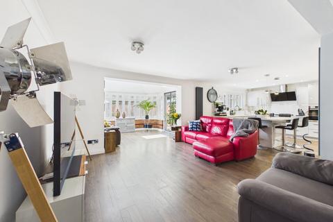 4 bedroom detached house for sale, Pembridge Close, Telford TF2