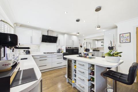 4 bedroom detached house for sale, Pembridge Close, Telford TF2