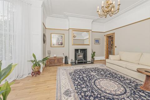 4 bedroom semi-detached house for sale, Green Lane, Greetland, Halifax