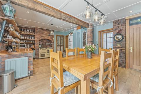 4 bedroom semi-detached house for sale, Green Lane, Greetland, Halifax
