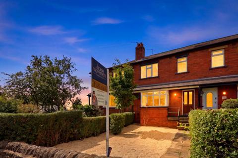 Harrogate Road, Leeds, LS19