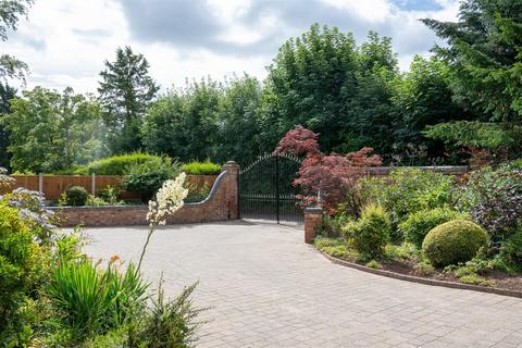 5 bedroom detached house for sale, Quarry Park Road, Stourbridge