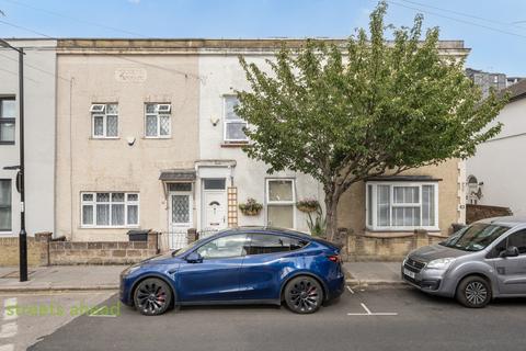 Wandle Road, Croydon, CR0