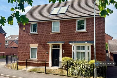 4 bedroom detached house to rent, Sutton Avenue, Newcastle-Under-Lyme, ST5