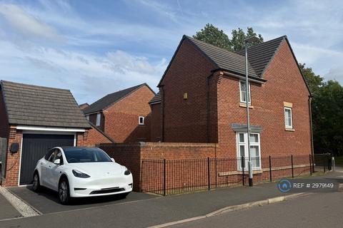4 bedroom detached house to rent, Sutton Avenue, Newcastle-Under-Lyme, ST5