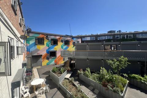 Office to rent, 3A Overbury Road London N15 6RH