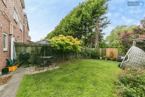 4 bedroom semi-detached house for sale, Mottram Drive, Cheshire CW5