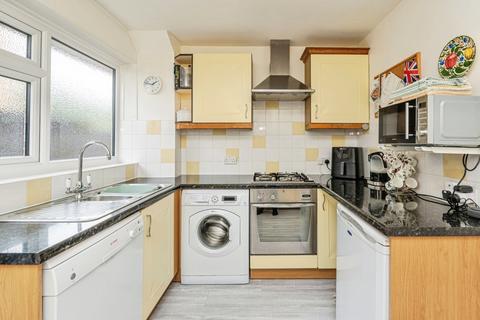 3 bedroom bungalow for sale, Willow Way, Farnham, Surrey, GU9