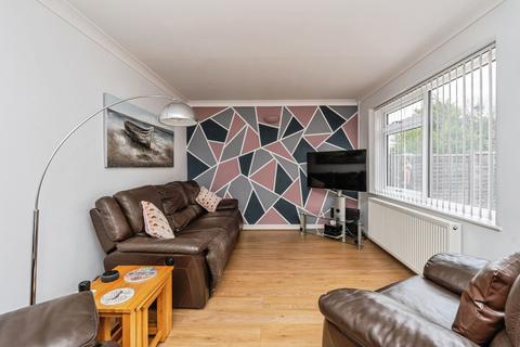 3 bedroom bungalow for sale, Willow Way, Farnham, Surrey, GU9