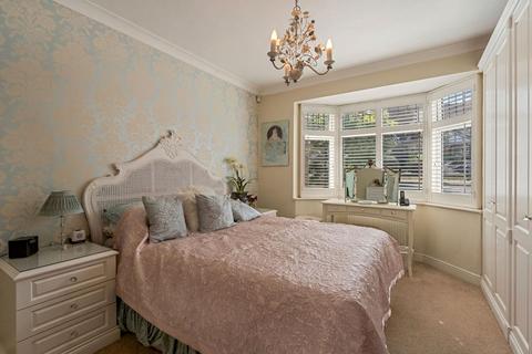 2 bedroom detached bungalow for sale, Beresford Road, Cheam, SM2