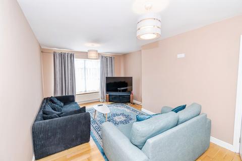 4 bedroom detached bungalow for sale, Crescent Road, North Baddesley, Southampton