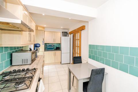 4 bedroom detached bungalow for sale, Crescent Road, North Baddesley, Southampton