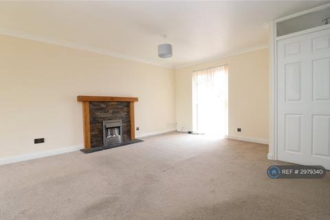 3 bedroom terraced house to rent, Daffodil Way, Chelmsford, CM1