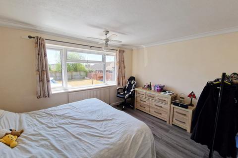 5 bedroom detached bungalow for sale, St. Johns Road, Exmouth, EX8 4GA