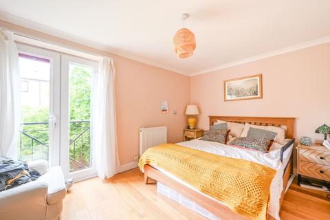 2 bedroom end of terrace house to rent, Canary Wharf, Isle Of Dogs, London, E14