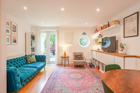 2 bedroom end of terrace house to rent, Canary Wharf, Isle Of Dogs, London, E14