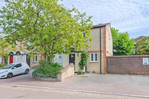 2 bedroom end of terrace house to rent, Canary Wharf, Isle Of Dogs, London, E14