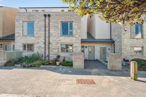 4 bedroom townhouse for sale, Officers Field, Portland
