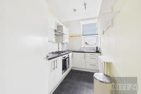 2 bedroom flat for sale, Cantelupe Road, Bexhill-On-Sea