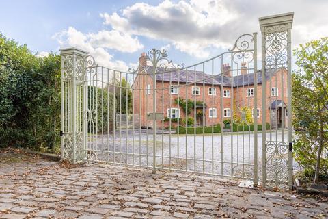 4 bedroom detached house for sale, Wrexham Road, Burland, CW5