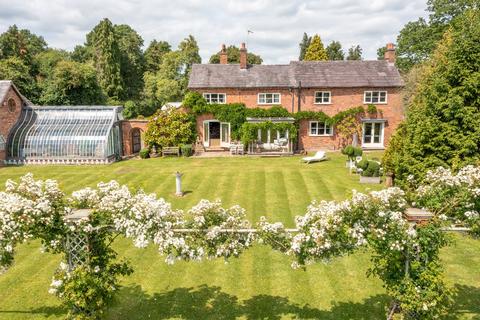 4 bedroom detached house for sale, Wrexham Road, Burland, CW5