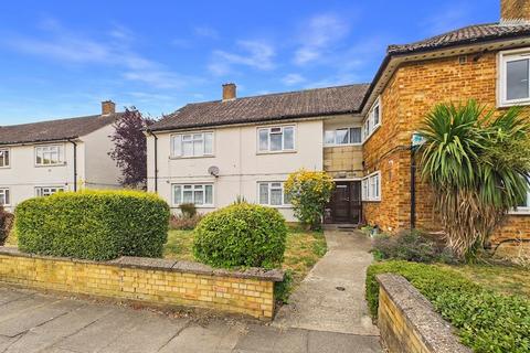 2 bedroom flat for sale, Victoria Road, Ruislip, HA4