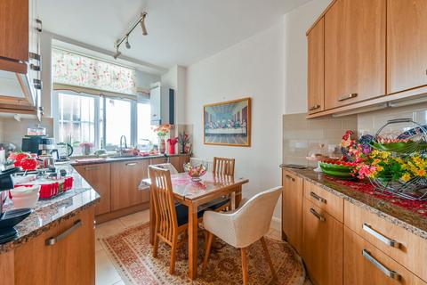 1 bedroom flat for sale, Grove End Road, St John's Wood, London, NW8