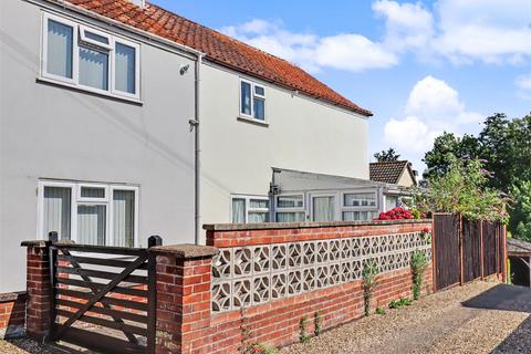 2 bedroom semi-detached house for sale, Dales Place, Yarmouth Road, Norwich