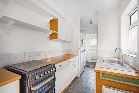 2 bedroom terraced house to rent, Berkhampstead Road, Chesham, HP5