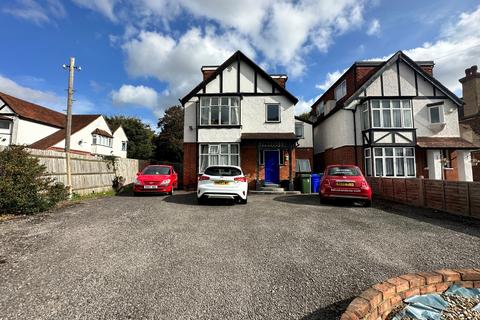 1 bed house for rent in Farnborough Road, Farnborough