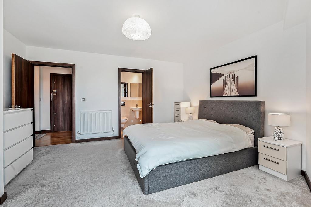Apartment in London - View 3