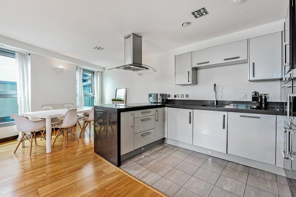 Apartment in London - View 4